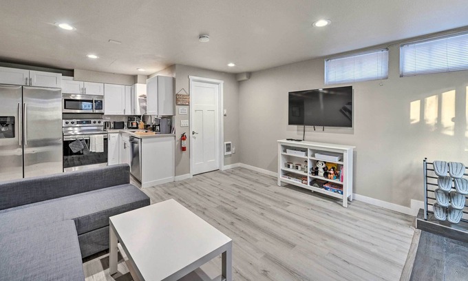 Victory Heights House | Family-Friendly Seattle Escape: 8 Mi to Dtwn!