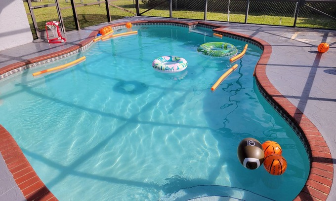 Survey Creek House | Family Fun Retreat: Swim, Play, Rest, Reconnect