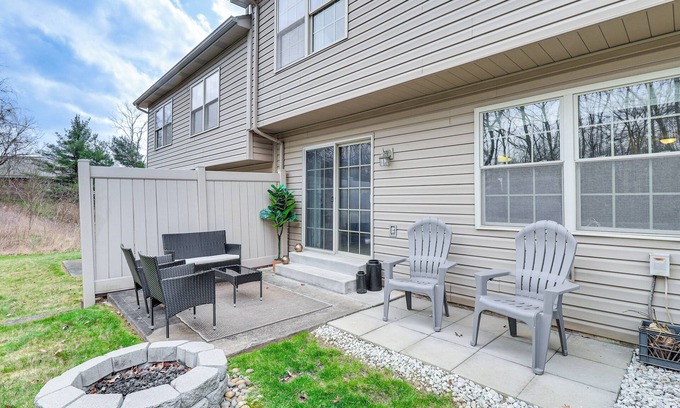 Monroeville Apartment | Family Getaway 16 Mi to Pittsburgh!