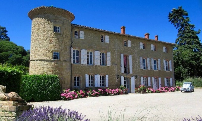 Beauville House | Family Gite at Chateau de Montoussel - Toulouse