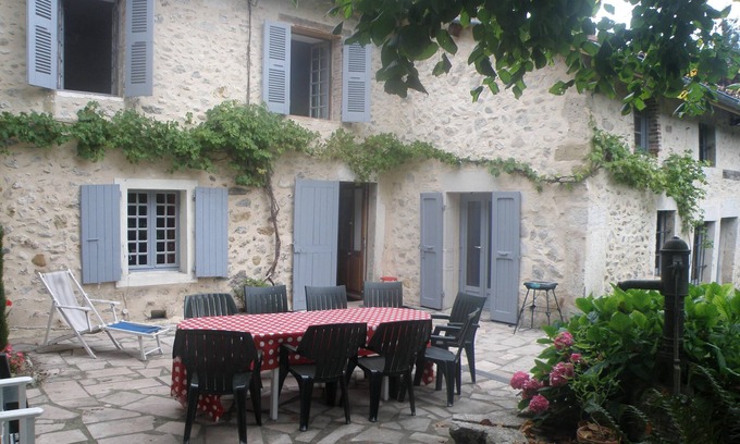Saint-Joseph-de-Riviere House | Family house in Chartreuse