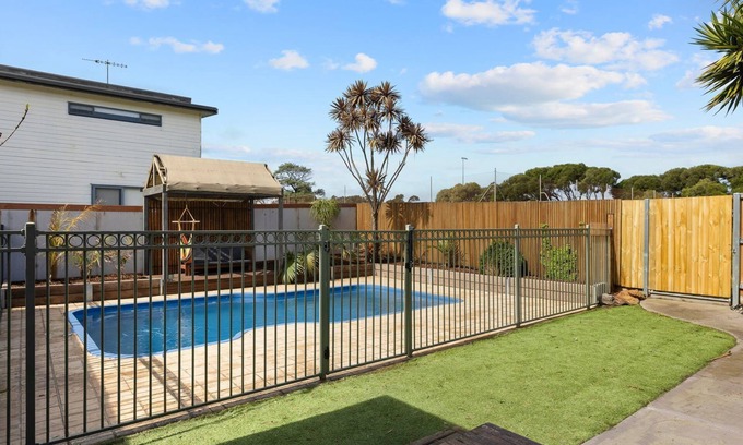 Newhaven House | Family Haven in Newhaven