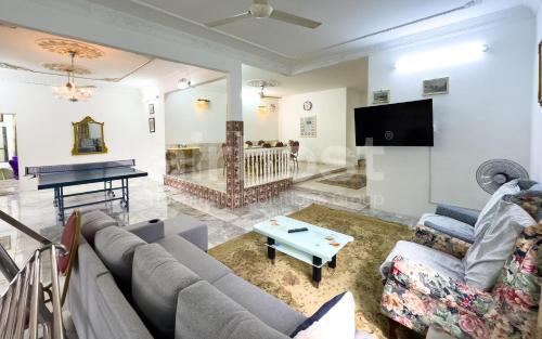 Ampang House | Family Home Ampang Utama with Swimming Pool