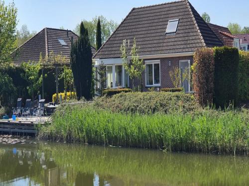 Zeewolde House | Family Home in Zeewolde by Forest Trails