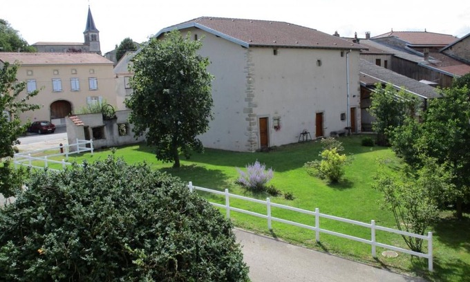 Esley Cottage | Family home with fireplace, garden, and WiFi in Esley, Vosges