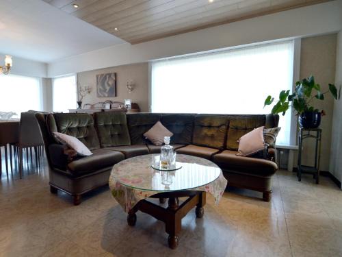 Ruiselede House | Family Home with Garden