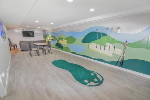 Southeast House | Family Home with Large Yard & Golf Theme Near Rail