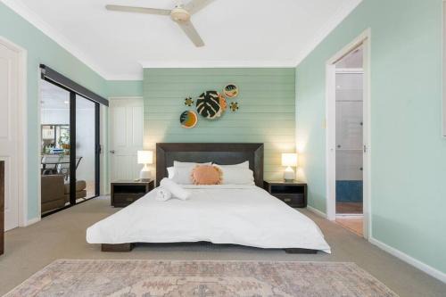 Clifton Beach House | Family home with pool - 2 mins to beach & playground