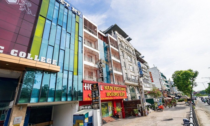 Binh Chanh House | Family-Oriented Stay at Hoang Hau, Vietnam