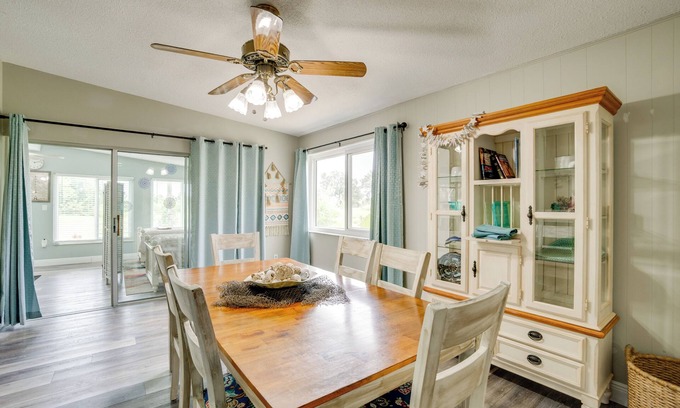 Port Charlotte - Charlotte Harbor Cottage | Family Retreat w/Heated Pool in Port Charlotte!