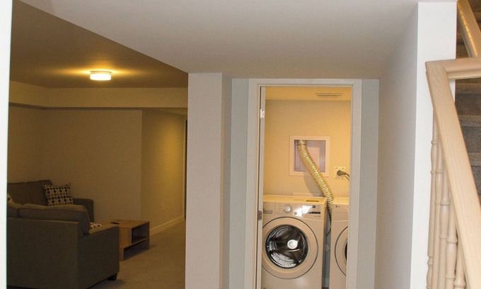 Ottawa Division Condo | family sized condo newly built front porch , big size rooms