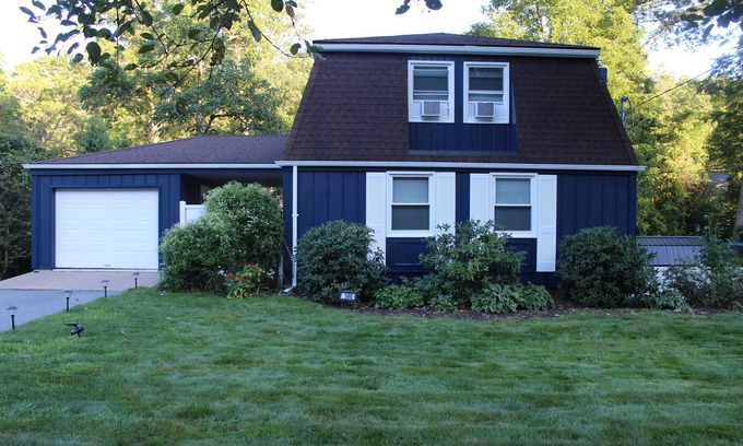 Park Forest Village House | Family-themed home, Sleeps 11, Close to PSU. Quiet Neighborhood, 2.5 Baths,