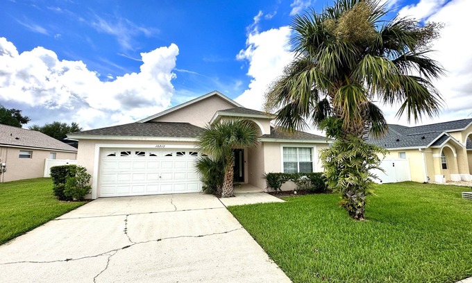 Orange Tree House | Family time, quiet relaxation, Florida fun. Pool Home at Orange Tree