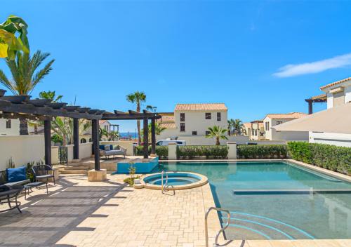 Los Cabos Villa | Family Villa with Private Garden & Hot Tub, 10 min from Medano Beach