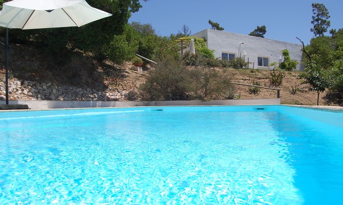 Alcobaca Villa | Family Villa with Pool and barbecue