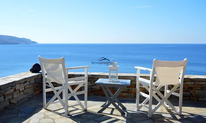 Koundouros House | Fantastic house on the waterfront in the area of Koundouros