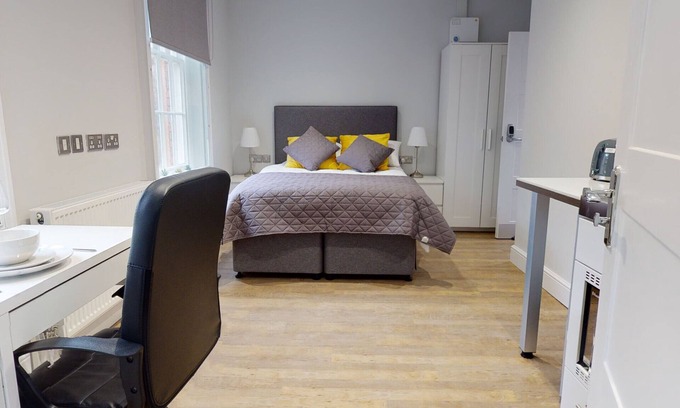 Coventry City Centre Apartment | Fantastic Self Contained Studio