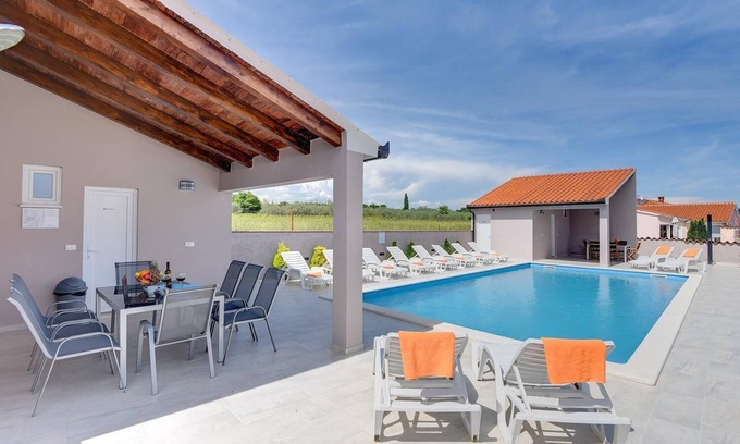Valtura House | Fantastic villa with private pool, BBQ area