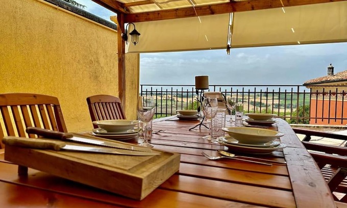 Vignale Monferrato Apartment | Fantastica terrazza con solarium e infernot by Revenue House