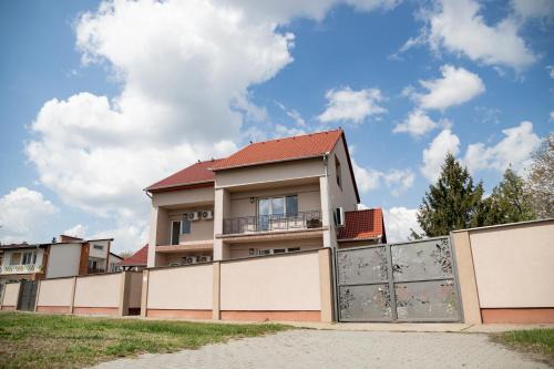 Morahalom House | Farkas Villa