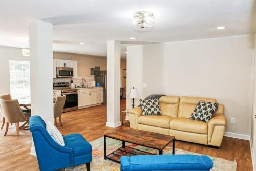 Boger City House | Farm Lodge with Beautiful Open Floor Plan