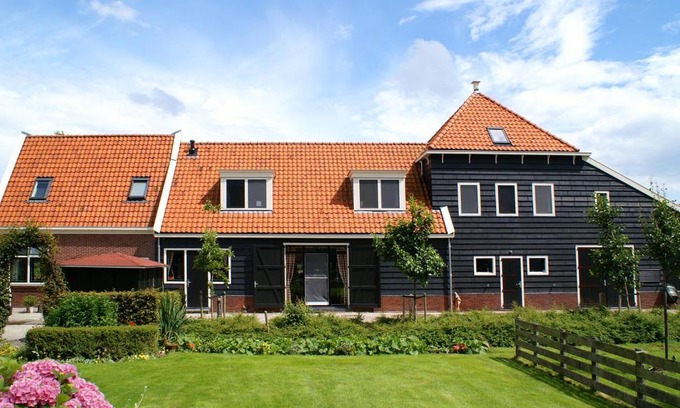 Monnickendam House | Farm Overleekerhoeve