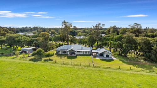 Bovell House | Farm View Retreat