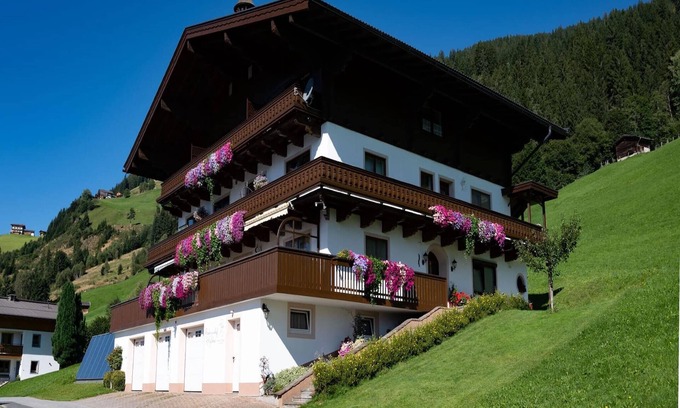 Schonbach Apartment | Farmhouse in Hollersbach near Ski Slopes