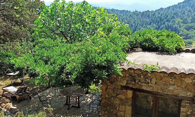 Sainte-Croix-de-Caderle Other | Farmhouse in the heart of nature, close to rivers, hiking trails and attractions.