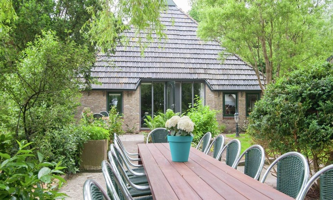 Waskemeer Other | Farmhouse in Waskemeer with Large Garden