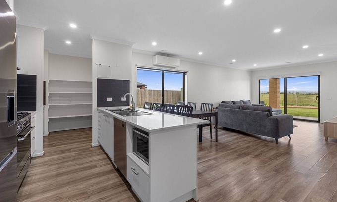 North Wonthaggi House | Fault Getaway - Linen Included