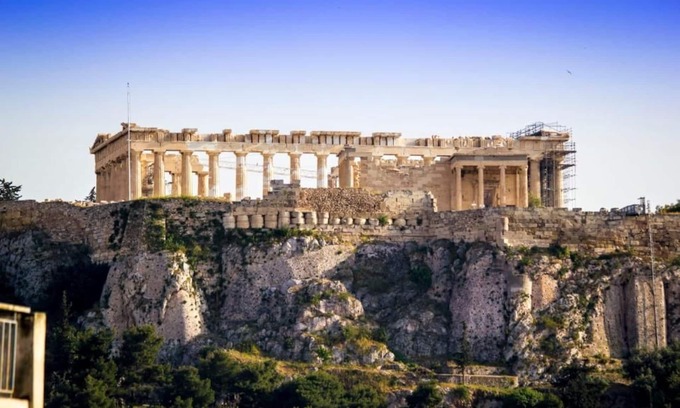 Monastiraki Apartment | Feel Athens Studios @ Monastiraki Bliss, Direct View of the Acropolis
