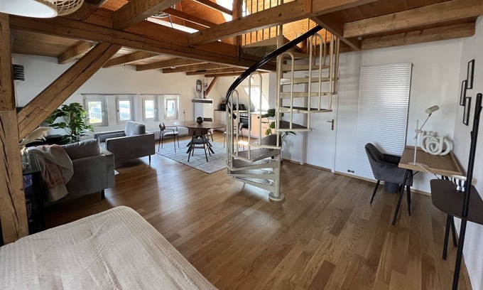 Bregenz Apartment | Feel good loft Wilma near the lake / box spring / Netflix
