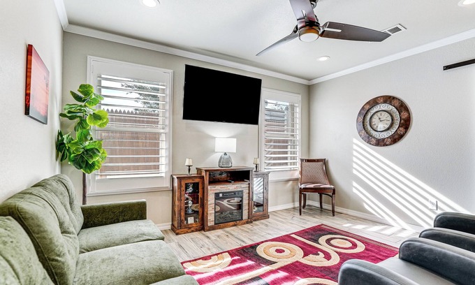Amarillo House | Fenced Yard: Modern Barndominium in Amarillo!