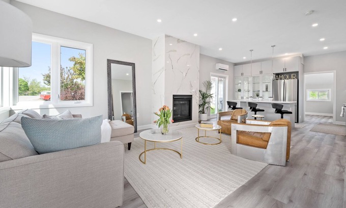 Fenelon Falls House | Fenelon Falls Kawarthas gem steps from public beach and water access.