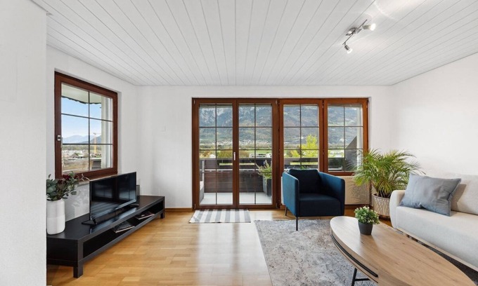 Sevelen Apartment | FENUS Sonnig | Bergblick | Parkplatz | SGT05