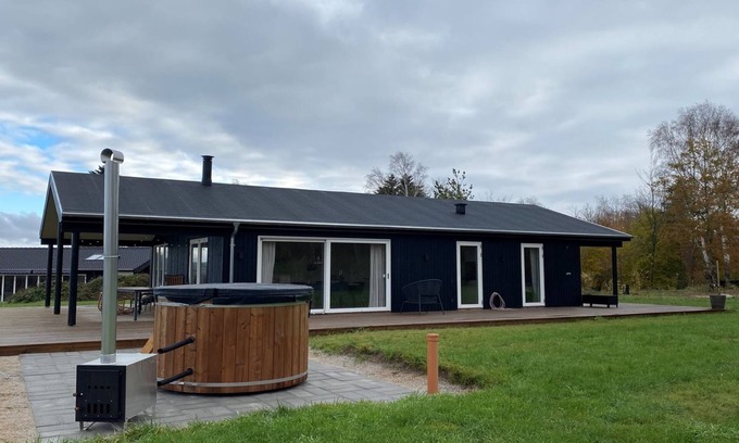 Knebel House | "Ferdine" - 1.5km from the sea by Interhome