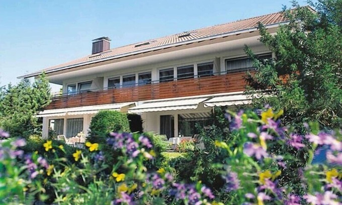 Koenigsfeld im Schwarzwald Apartment | Ferienwohnung Albert Schweitzer, 49qm, 1 Schlafzimmer, max. 2 Personen