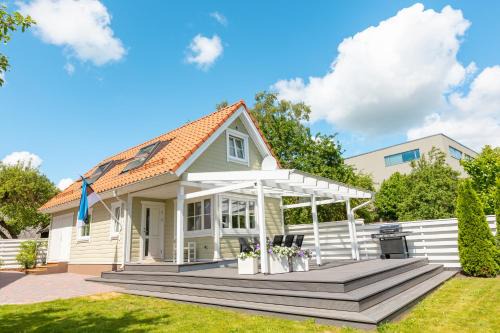 Kuressaare House | Ferieby Residents