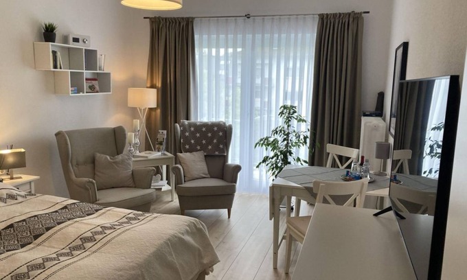 Bad Kreuznach Apartment | Ferienapartment Funke - apartment/apartment, shower/bath, WC, living/sleeping area