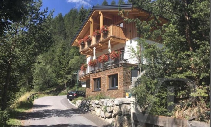 Steeg Apartment | Ferienchalet Elisabeth