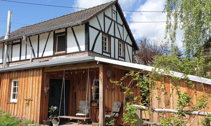 Alzenbach House | Ferienhaus "Alter Backes" - denkmalgeschütztes Fachwerkhaus