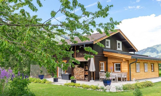 Woerth House | Ferienhaus Corelli - Ferienhaus, Dusche und Bad, WC, 2 Schlafräume