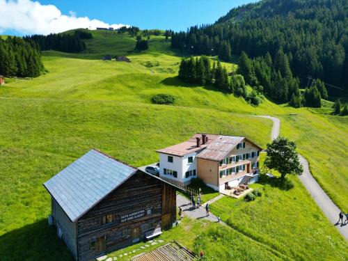 Damuels House | Ferienhaus Erath