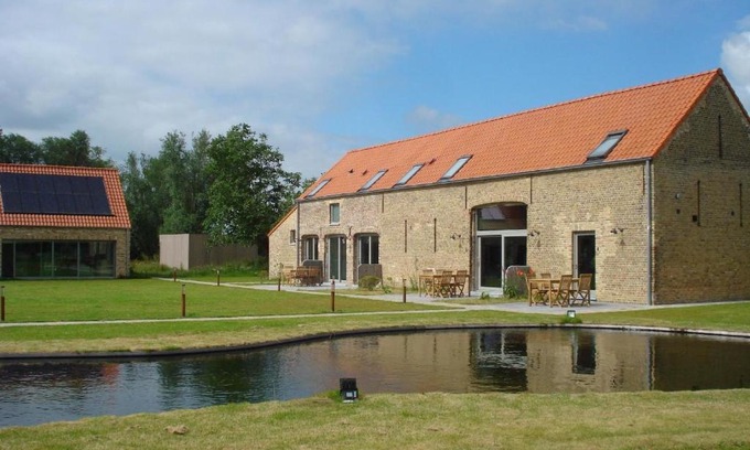 Zerkegem House | Ferienhaus mit gemeinsamem Pool und Garten