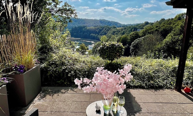 Hamm House | Ferienhaus Seeblick am Bitburger See!
