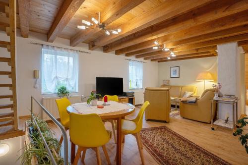 Hundheim Apartment | Ferienhaus Störzel - Wohnung B