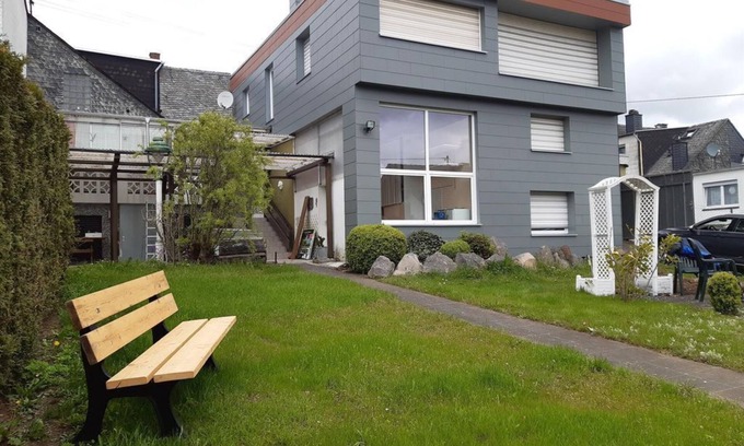 Ettringen House | Ferienhaus Zum Hochstein - 4-bett-ferienhaus Dusche/wc, 2 Schlafräume