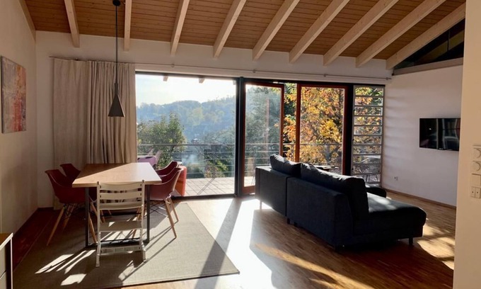 Heiligenkirchen House | Ferienloft mit spektakulärem Talblick