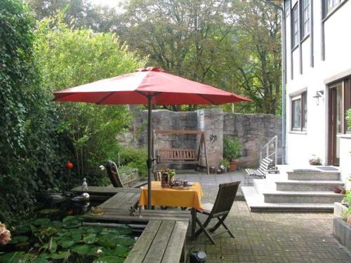 Hann. Muenden Apartment | Ferienw Altstadtoase App Tillyschanzenblick Fuldablick